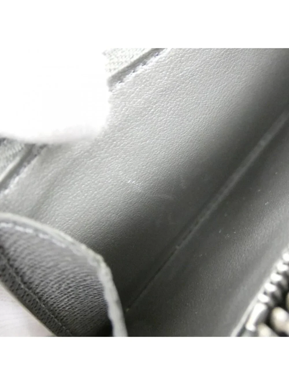 Louis Vuitton Taiga Llama Zippy Wallet Vertical